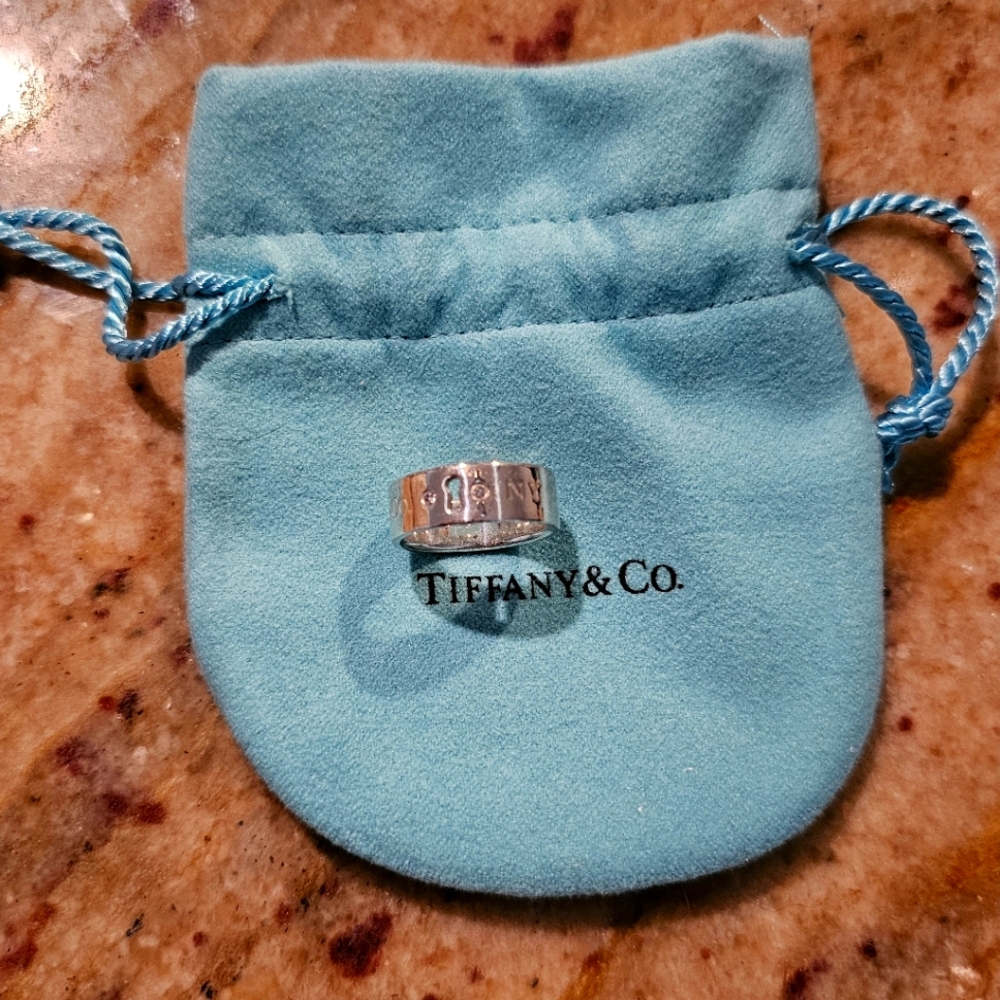 Tiffany & Co lock band ring